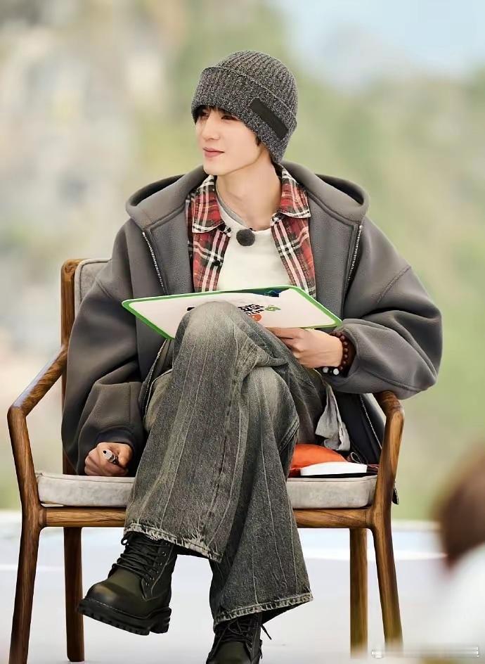 陈哲远在《现在就出发3》的处境，暴露了综艺残酷的生存法则。飞行嘉宾的镜头时长统计