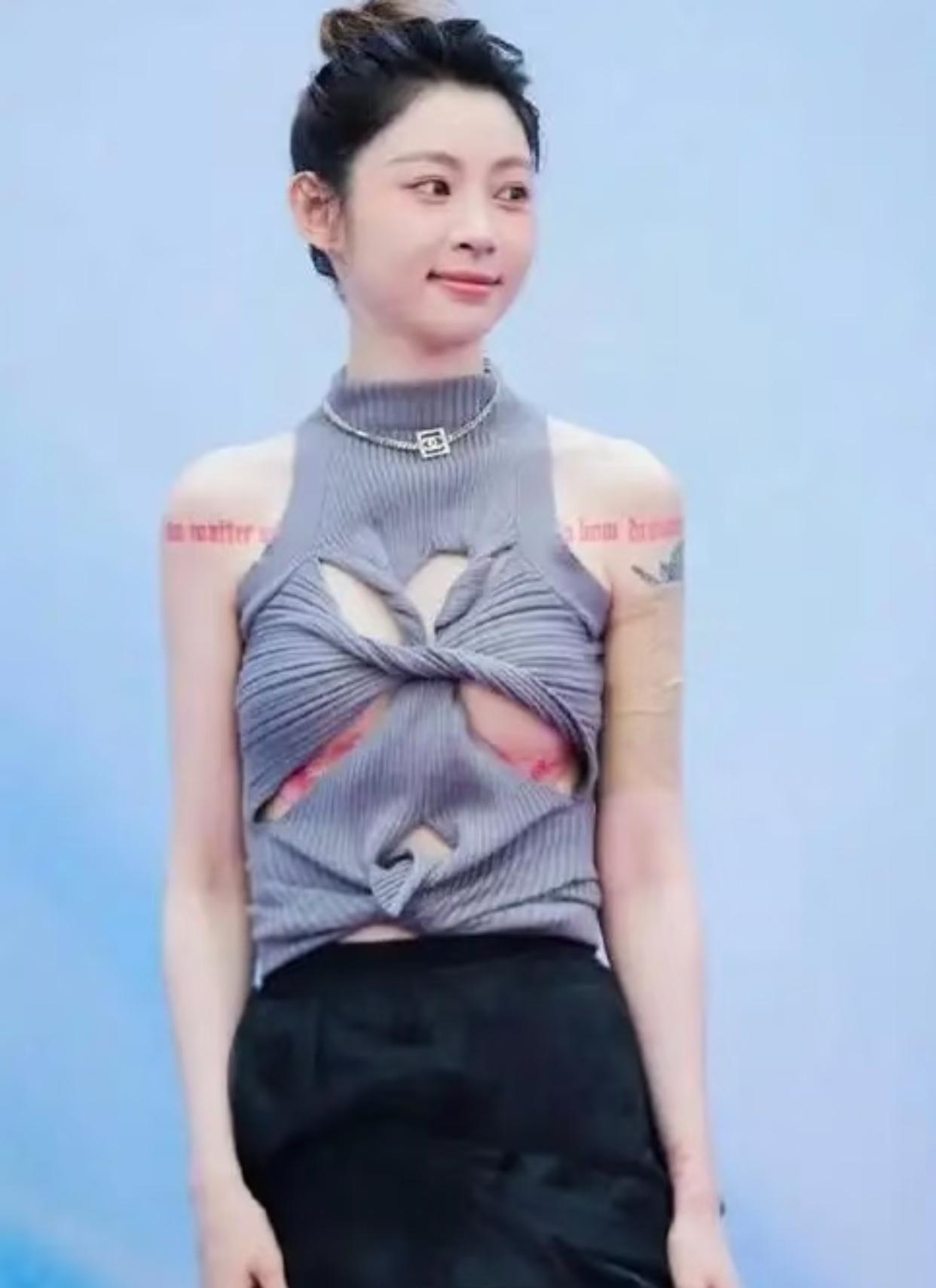 这个美女是做什么的？好像很出名的样子最近还上了恋爱综艺，可惜的是长得这么漂亮