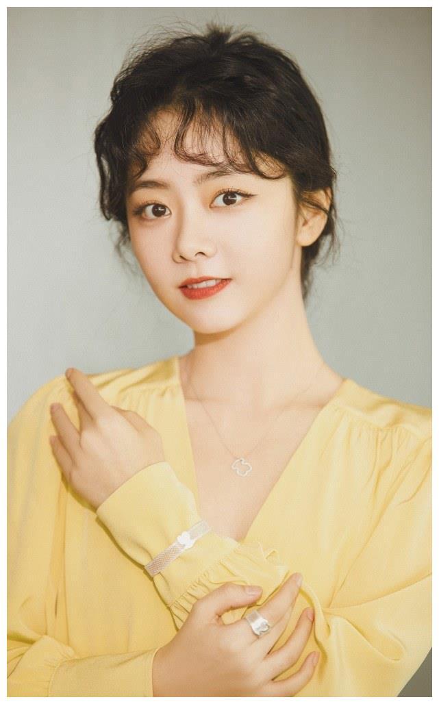 你如何评价谭松韵的颜值？说下谭松韵的颜值，真的是娱乐圈里被镜头严重