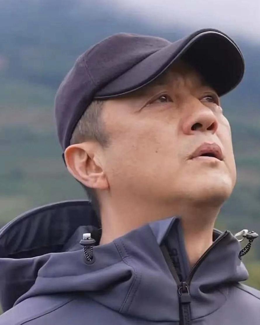 太憋屈了！所有人都在骂李亚鹏占医院便宜...我妹干了8年房产中介，亲口告诉我：那