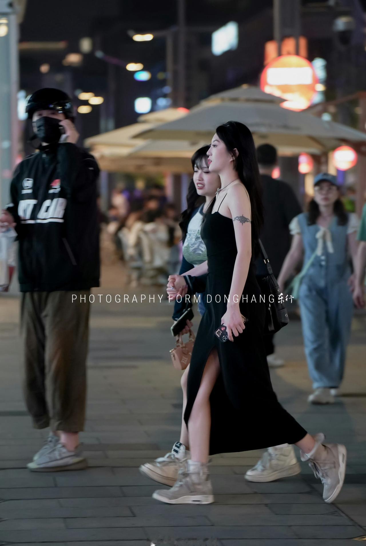 杭州街拍~逛街最舒服的还是球鞋​​​​