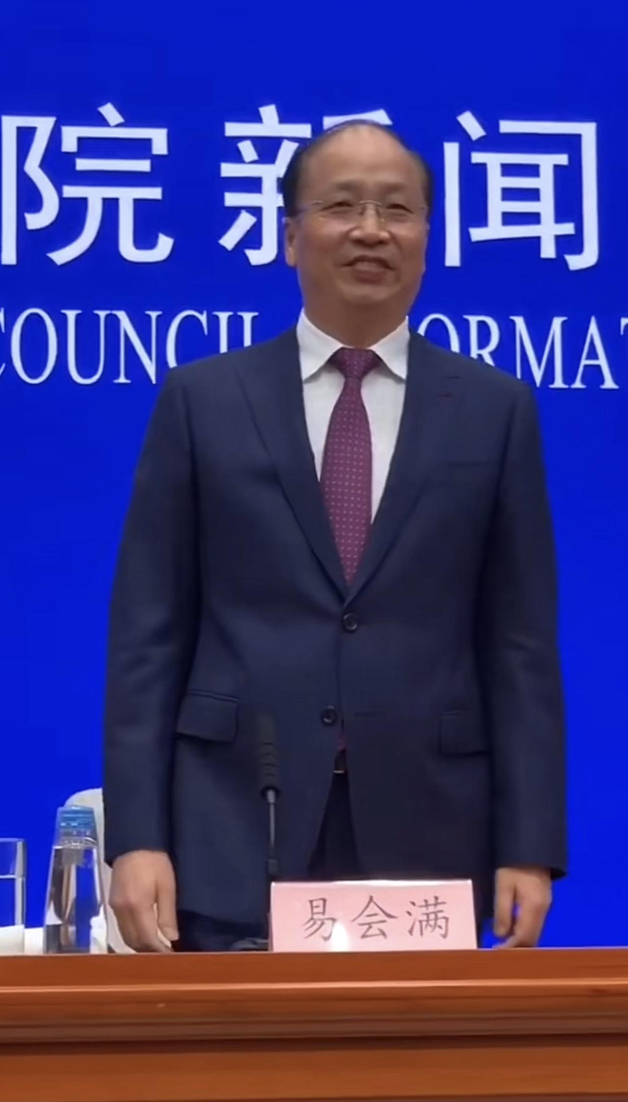 忠诚，是一个人最难得可贵的品质。一个人对家庭不忠诚，会把家庭搞得鸡飞狗跳、乌