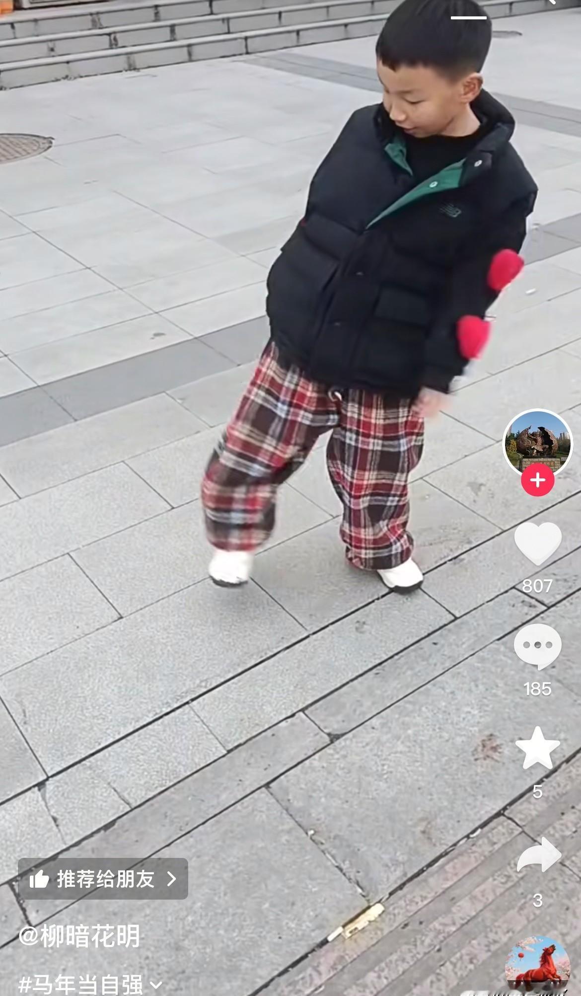 “演一辈子，也是幸福。”杜新枝对着镜头，把所有“演戏”的骂名，一口吞了下去。