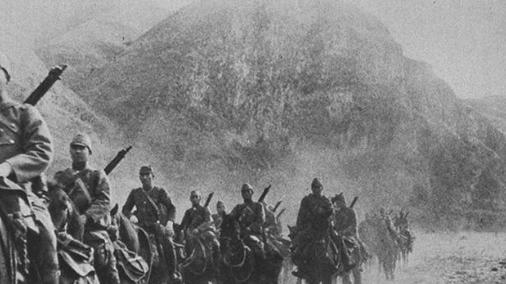 1941年，日军活捉了八名八路军战士，三天不给饭吃、不给水喝。三天后，日军觉得他