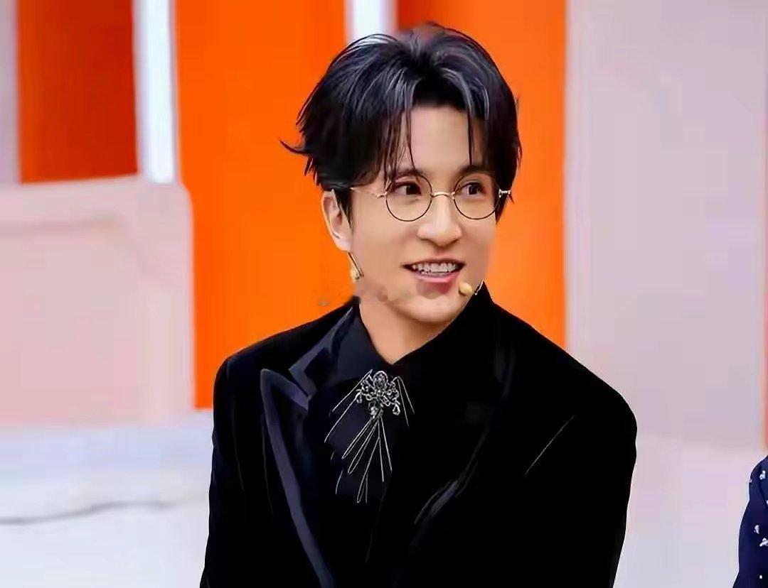 薛之谦的冷处理，才是娱乐圈公关的活教材。李雨桐近期重提旧怨，扯进了半个娱乐圈。谢