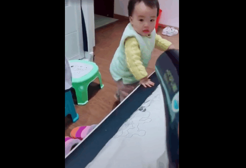 实拍: 如果生孩子不是为了玩, 那将毫无意义, 家长们还能再逗点吗?