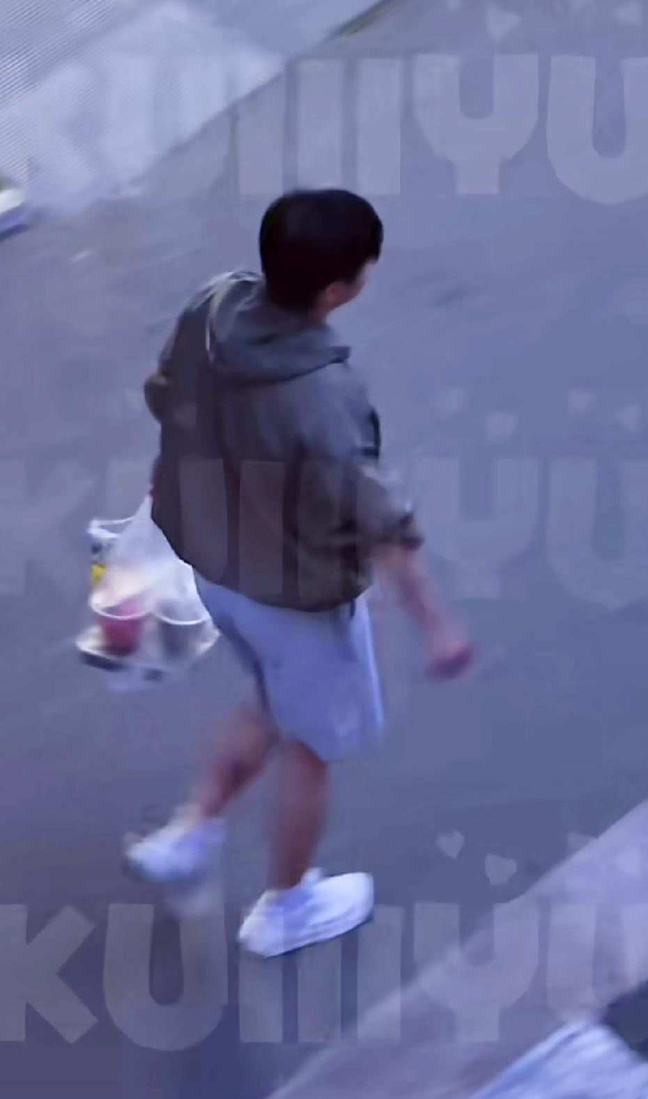 我发现，莎莎越来越离谱简直帅呆了虽然高糊，也挡不住爱看昨天可爱的莎莎买啥