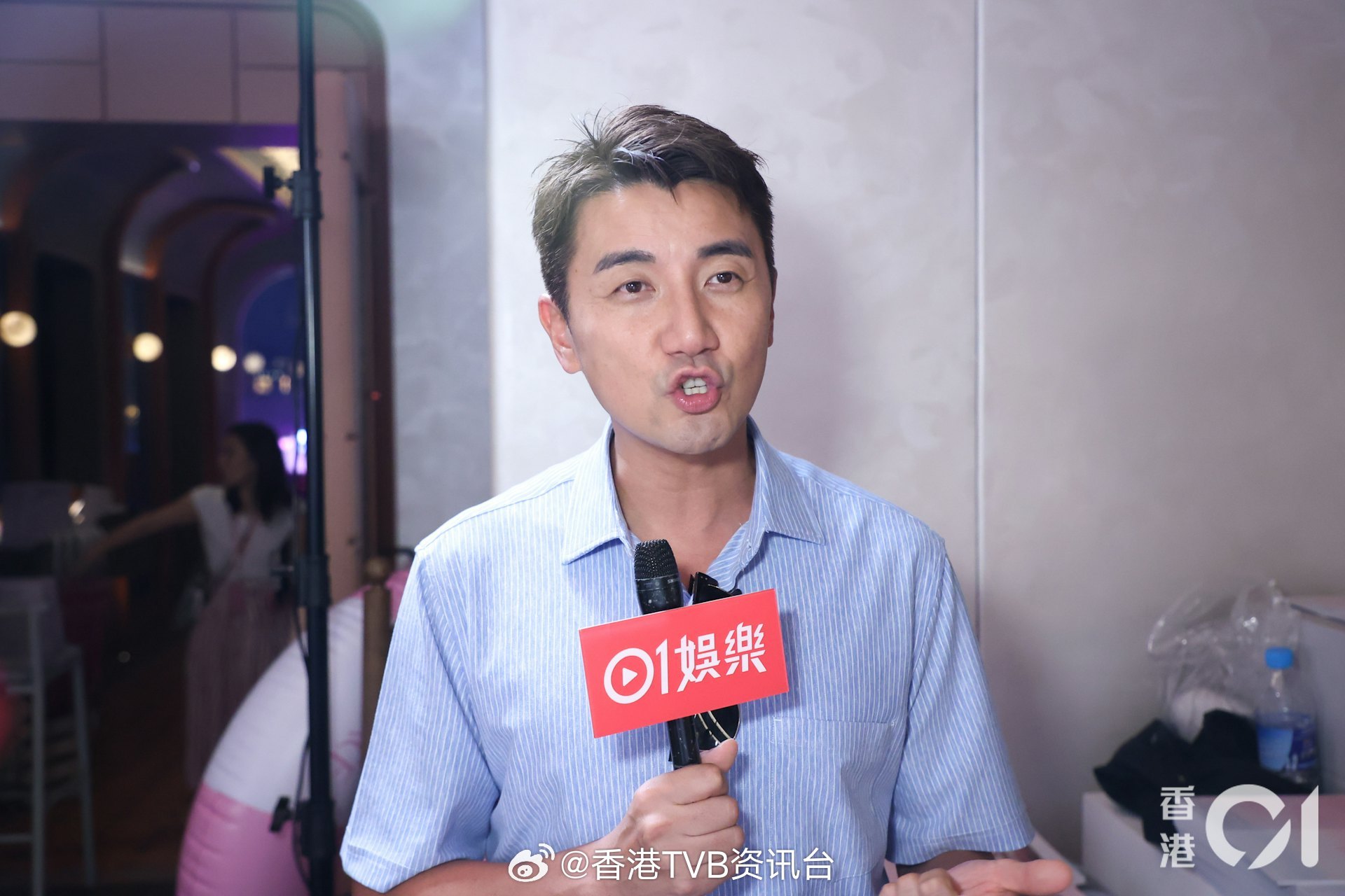洪永城自爆被身材健硕的老婆逼着跑步女儿每天开心呼喊：runwithme洪永