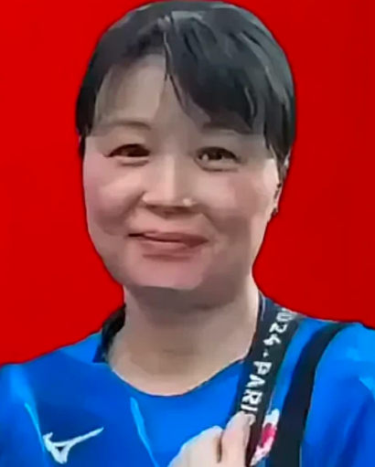 张本智和妈妈儿子太需要这个冠军了张本妈妈张凌心疼儿子这赛场上倒是有多拼啊!