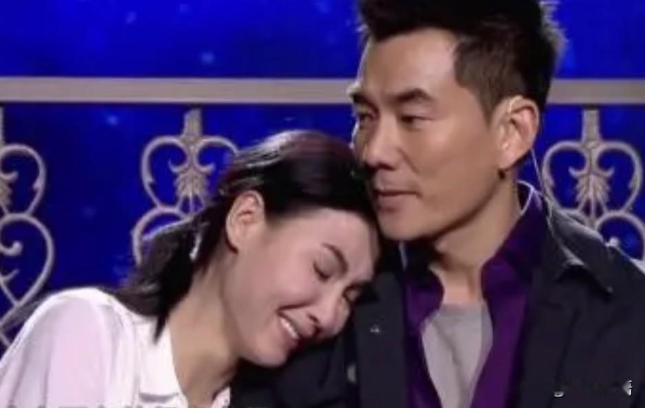 为什么张柏芝每次见到任贤齐的出现都会泪流满面？他们到底是怎么啦？大家都是明星