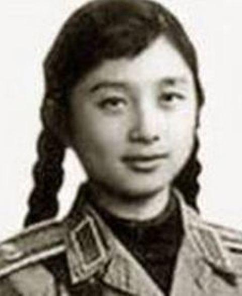 李香芝（1930年—1971年9月2日），山东省阳信县人，原南京歌舞团副团长。