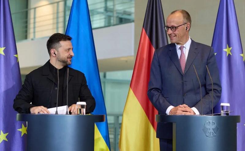 【德国外长：德国已成为乌克兰最大援助国】2月13日，德国外交部长瓦德富尔表示，