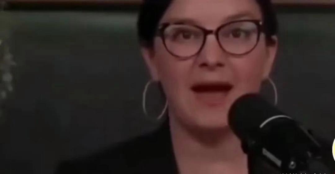 美国人再次聚焦于与中国可能爆发军事冲突的话题。一位女性议员询问国务卿鲁比奥，假