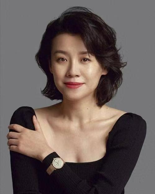 我已经累了，结过四次婚，对结婚已经不抱有任何幻想，不结婚也可以生孩子！这句话出自