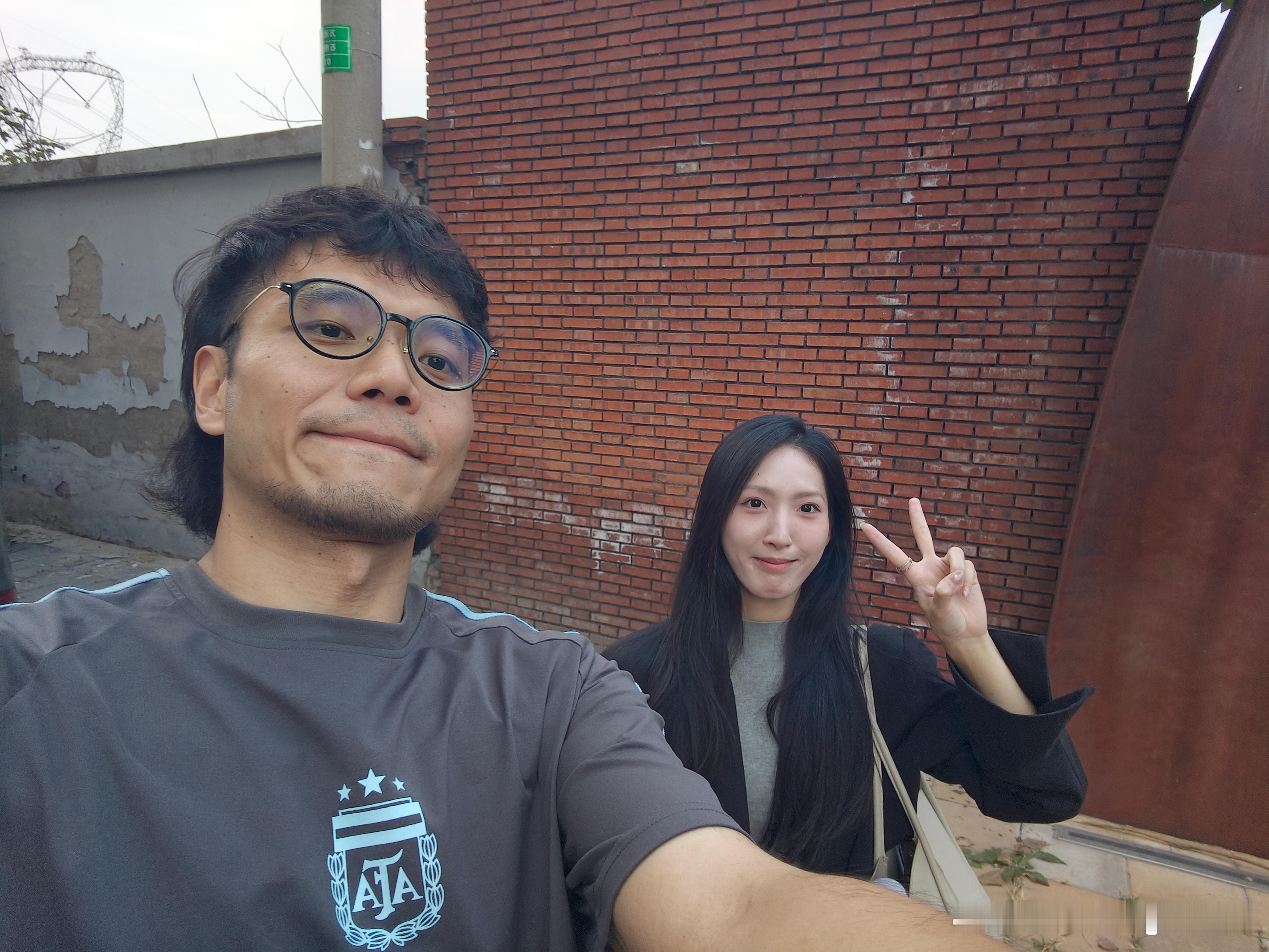 今天给当摄影师，我觉得我真牛逼[红脸笑]​​​