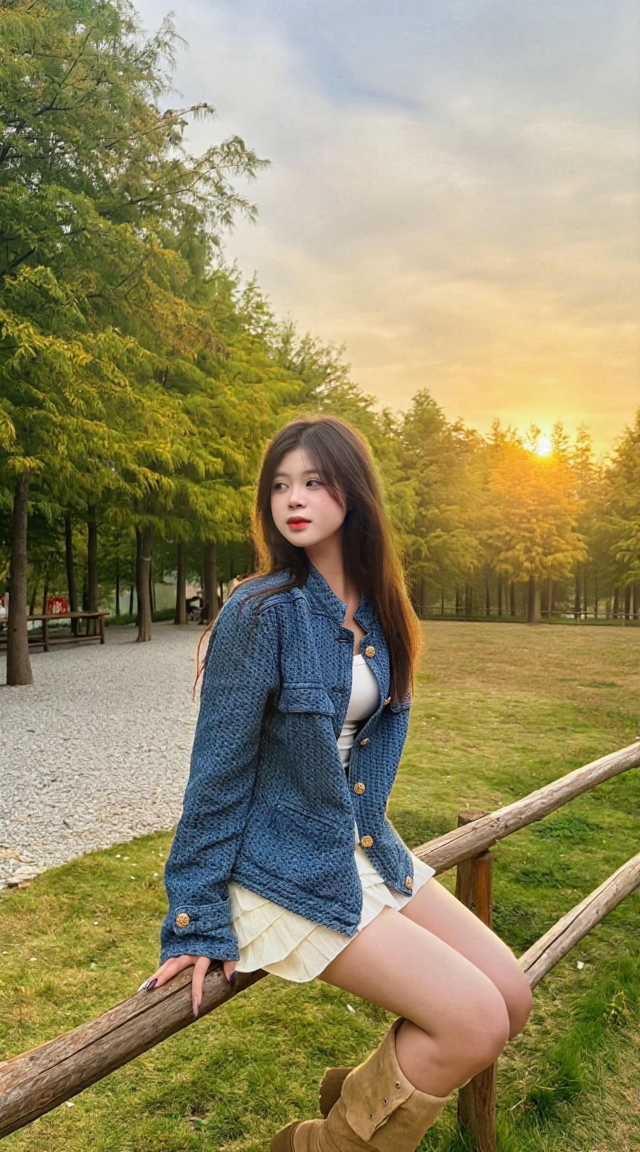 你的美好 独特 坚强勇敢 从来不用任何人衬托