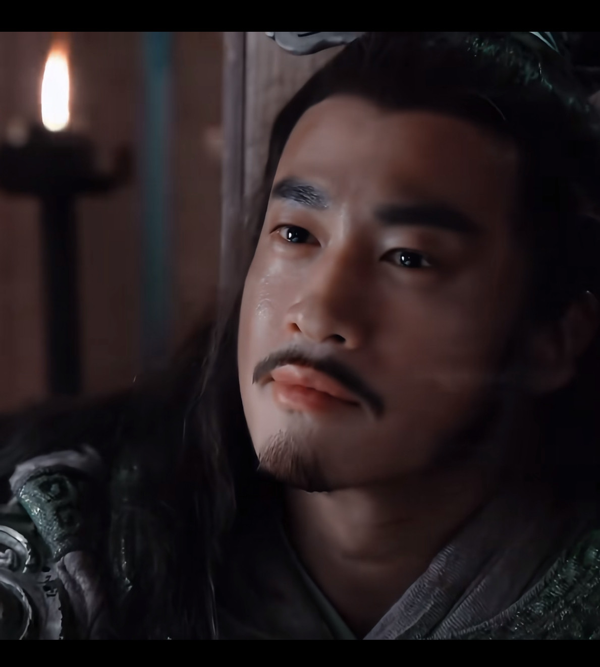 不接受反驳，项羽不是完美的帝王，却绝对是极致的英雄。世人总说楚霸王刚愎自用，有勇无谋。可只有真正看懂