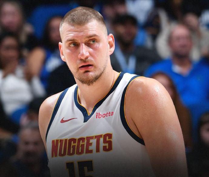 约基奇缺席4-6周，MVP没戏了？1月份的掘金队，会进行18场比赛，如果卡死