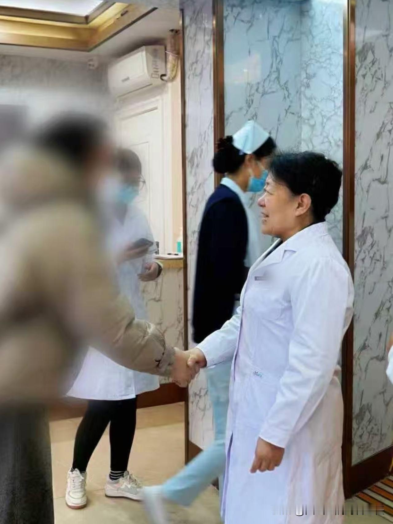 冬至到，癫痫高发！关键部位保护好，助你安稳过冬冬至时节，气温骤降，北风凛冽。神