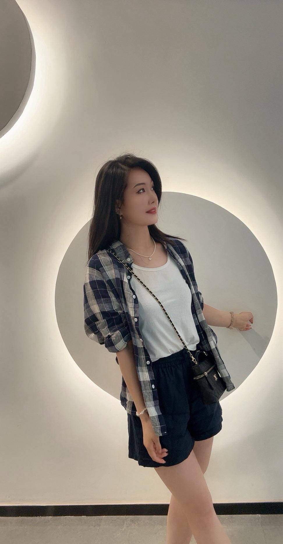 御姐 耐看型 女人味