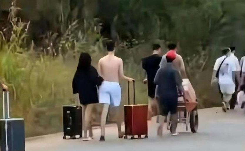 大批电诈头目逃离柬埔寨，临走前气愤指责泰国狂轰滥炸：连SIM卡都没了！最近几