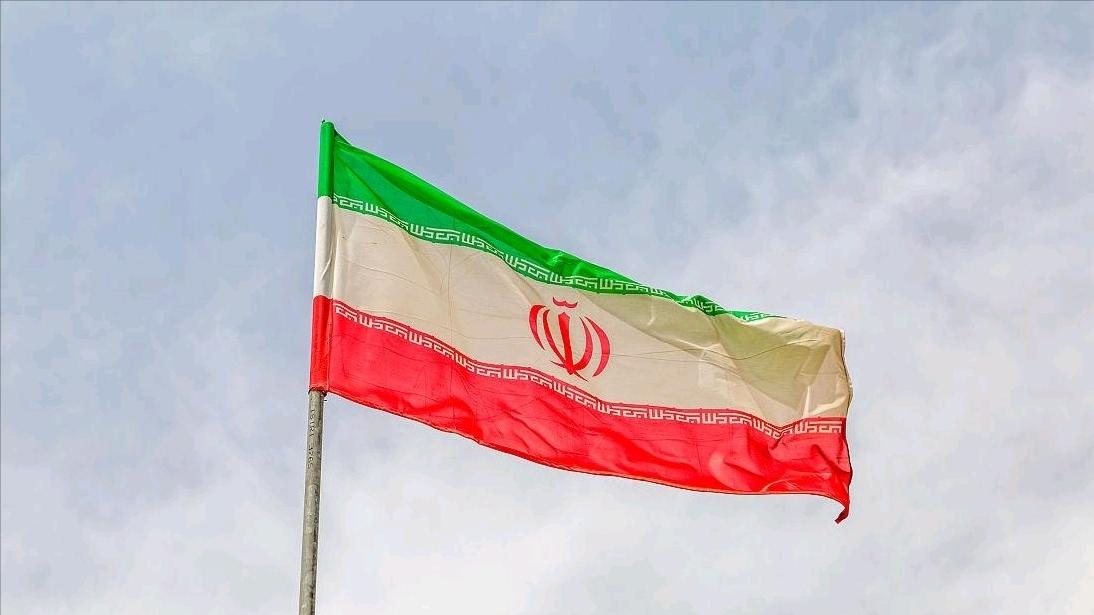 伊朗总统露面，美国大感意外。还以为哈梅内伊死亡之后，伊朗总统会转变为亲美派，结果