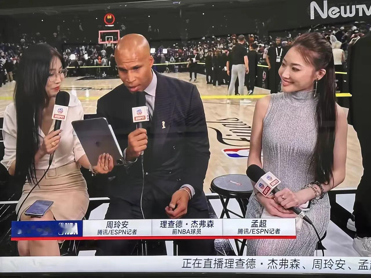 孟超是真好看啊，比那个杨玲安好看多了，杨玲安自从交了老外老男朋友后，走美国路线了