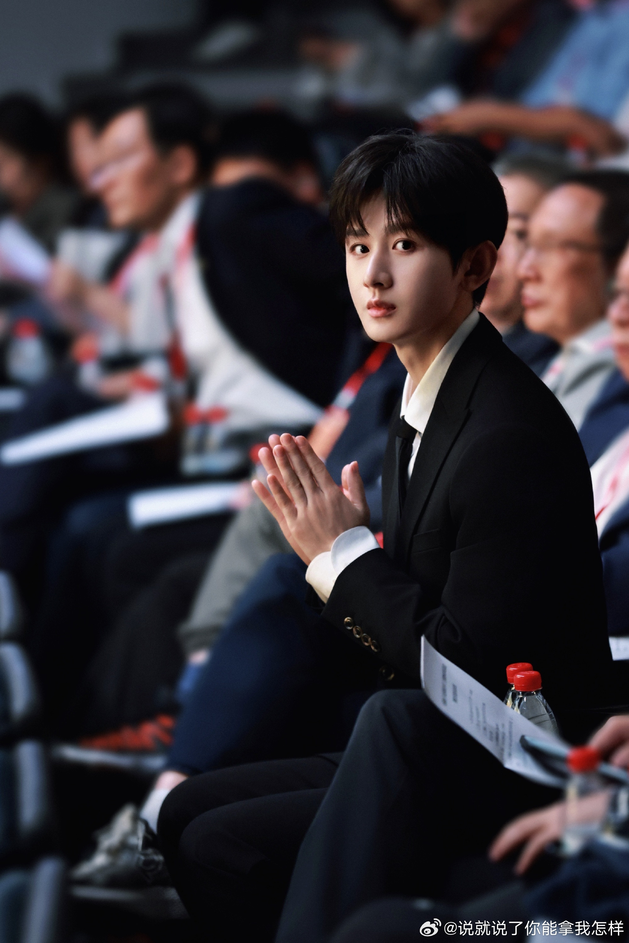 好家伙工作室就是这么不要脸，脸都修的不认识了[捂脸哭]​​​
