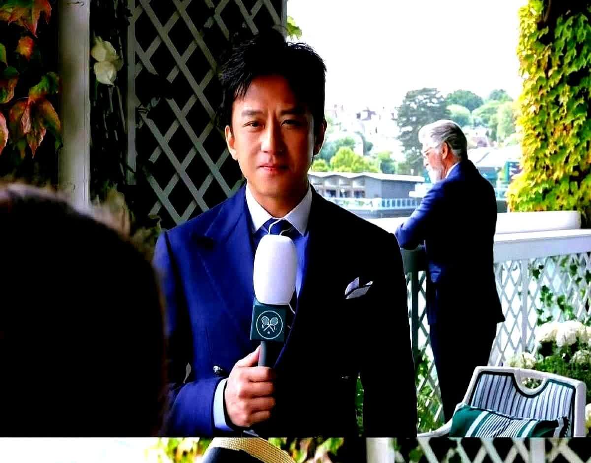 邓超现在的婚姻家庭状态给所有男人都上了一课。最近他跟兄弟出去喝酒，一帮人