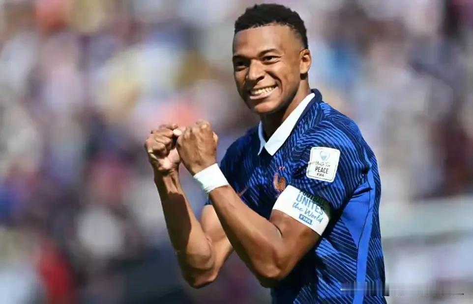 大胆预测一下，本届世界杯8强如下:法国🇫🇷，3:1胜塞内加尔延续强势。