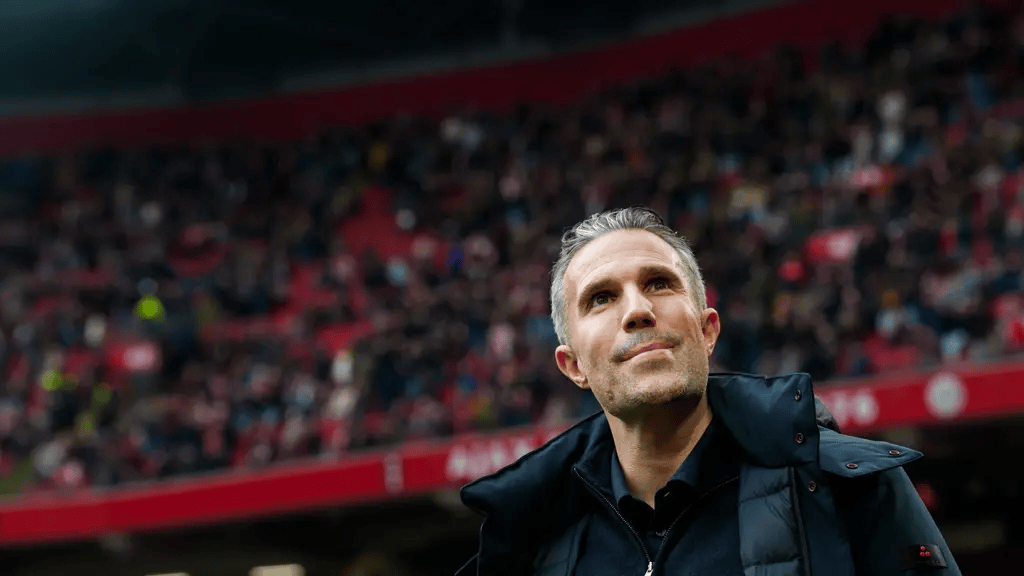 10场7负+输掉国家德比, 费耶诺德主帅范佩西坚信他战术没错