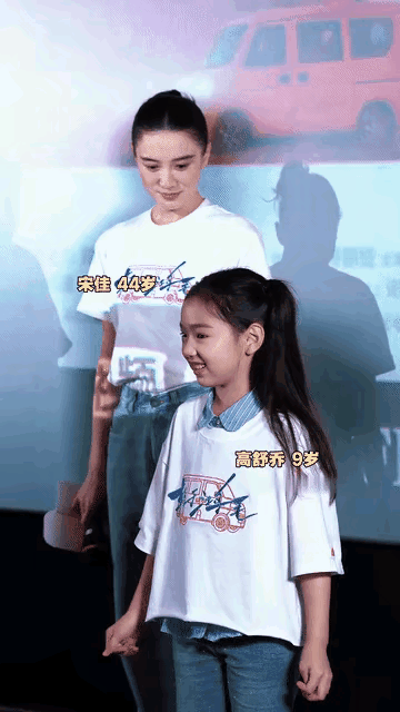 小酒窝就是继关晓彤后第二个“国民闺女”了！各大经纪公司瞪起眼来，赶紧抢人！国民知