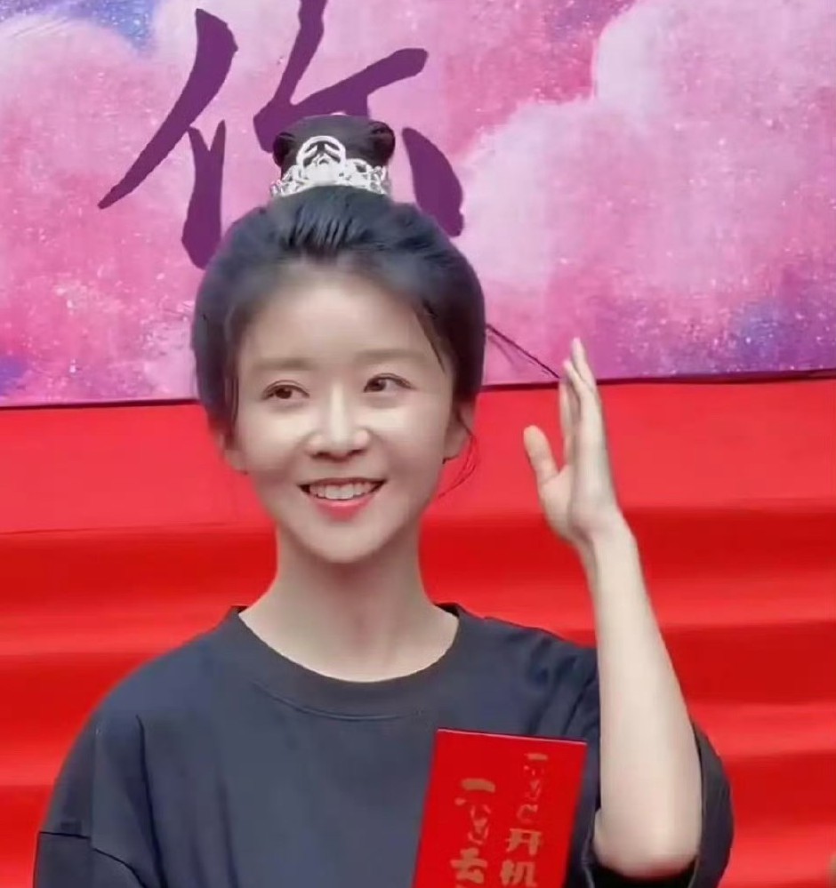 现在只有宋伊人能发了其他人完全发不出来牵扯这么多人只有宋伊人能发出来宋伊
