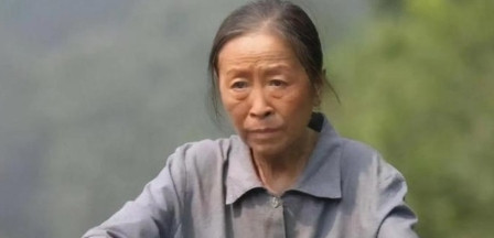 2009年，《铁梨花》剧组找张少华演阔太太，投资方一致反对：她长得太磕碜，演穷苦