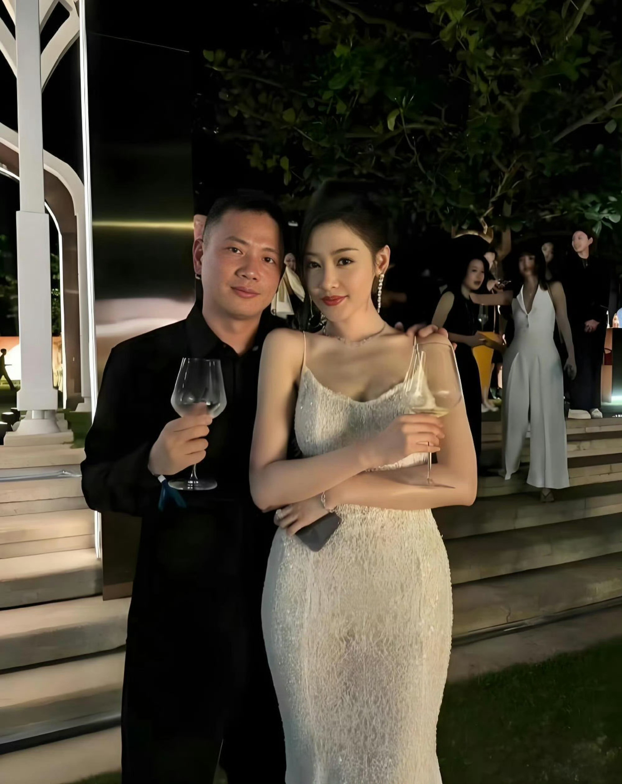 张天爱的胯不是一般人能做到的