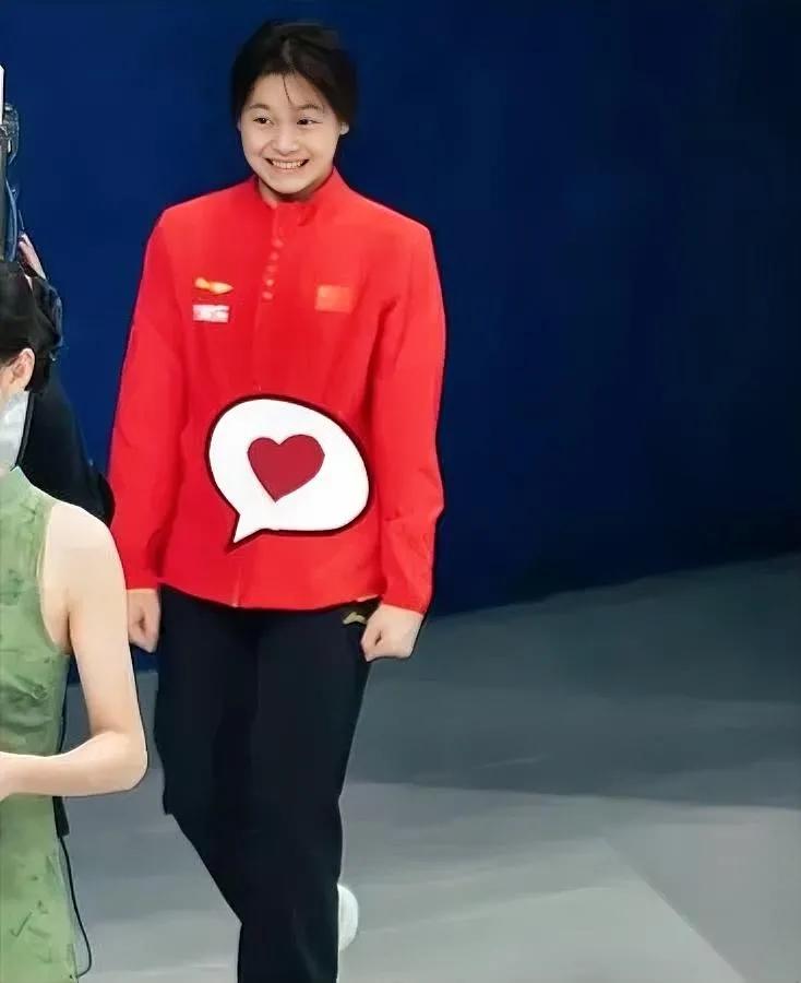 全红婵藏了个大招——半年没比赛一回来要冲十五运3个项目!咱跳水圈老粉