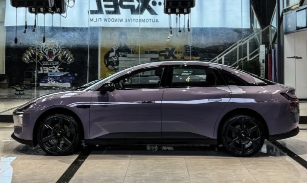 算力卷王！2026款小鹏MONAM03上市，11.98万元起，UltraSE