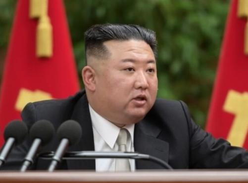 金正恩向中方发出沉痛慰问电。朝鲜领导人金正恩5月24日就中国山西省煤矿