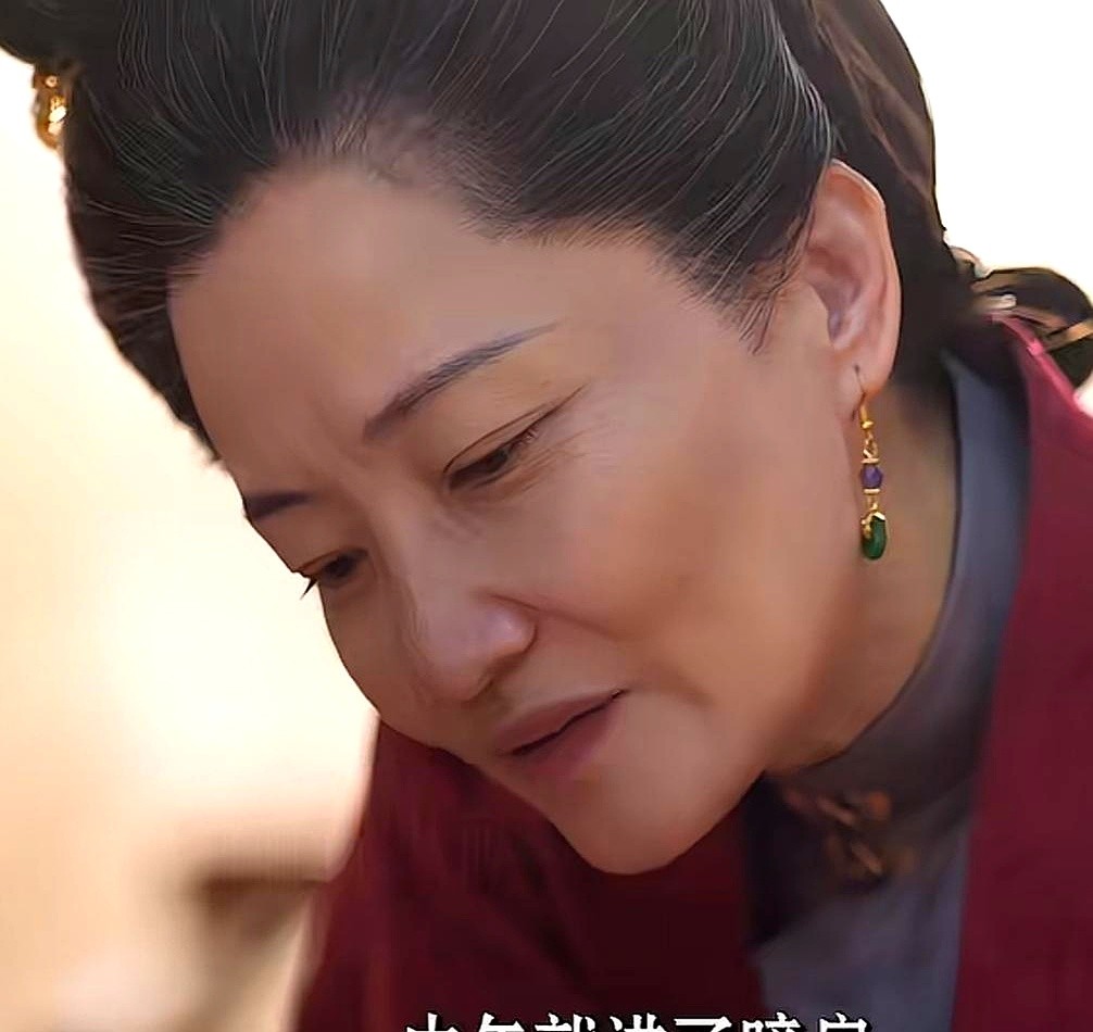 岳母逗弄外孙女的一句闲话，让林锦岐惊出一身冷汗。《兰香如故》中岳母念叨，当年中午进暗房，天没黑就把兰