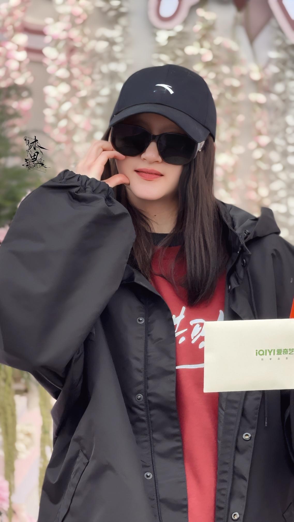 关晓彤九宫格美妆大片关晓彤​​​
