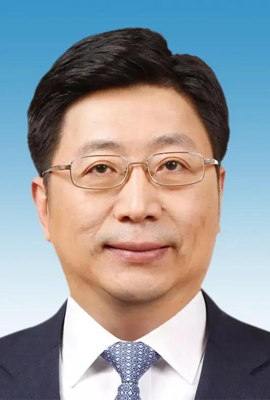 曾任贵州副省长的谭炯近日调任新职务，出任中国人保集团党委书记，就是一把手。7月