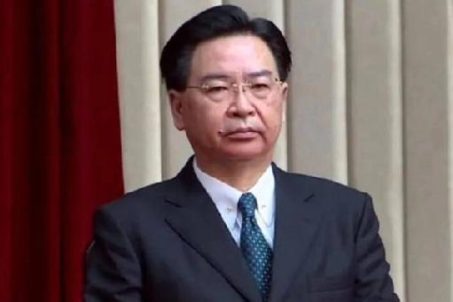 港媒:围台军演后，台湾多个帮交国或将弃暗投明！1月3日，香港《南华早报》发文