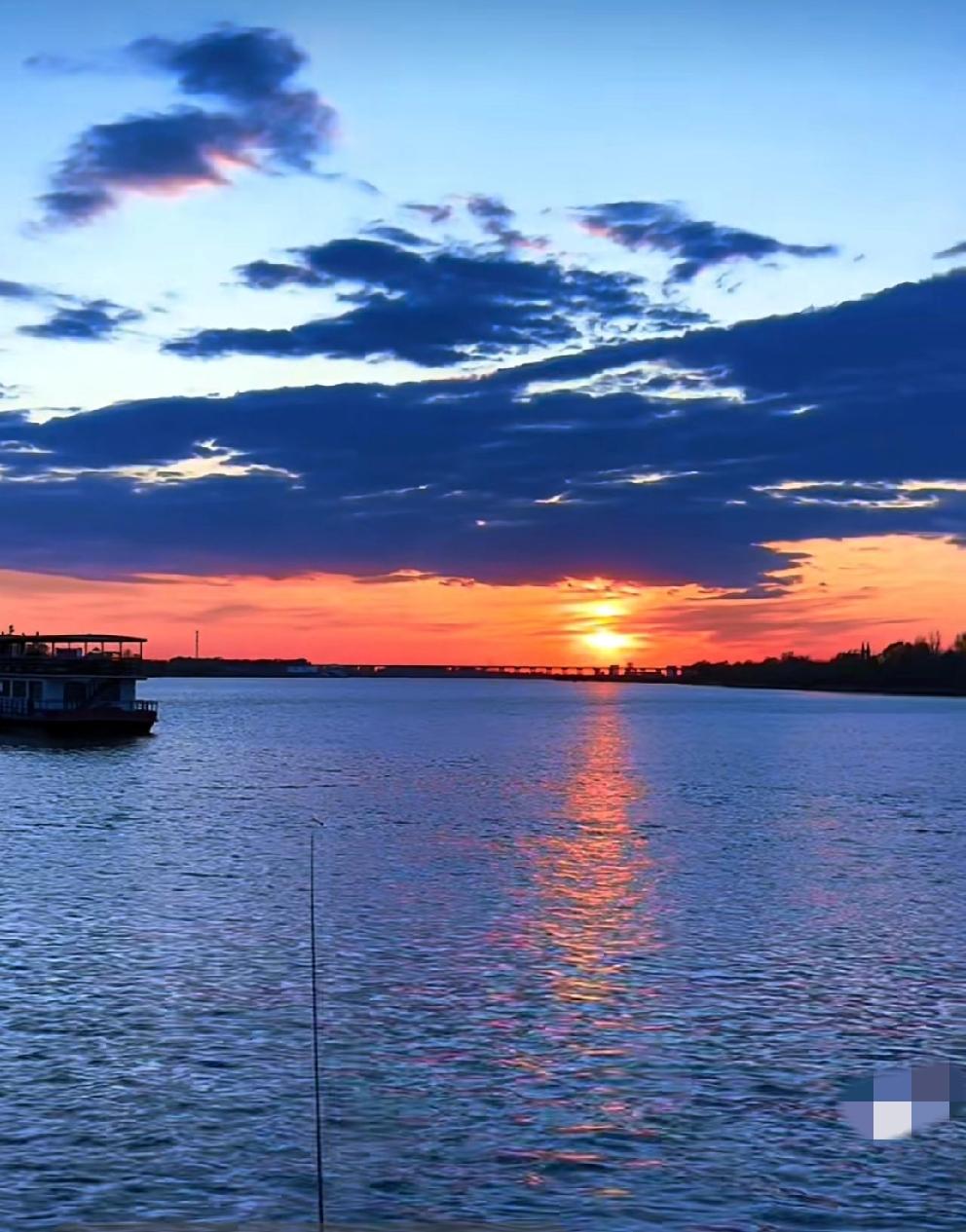 有钱只是一般人，身体健康才是最大财富人这一辈子，匆匆几十年，争名逐利，忙忙