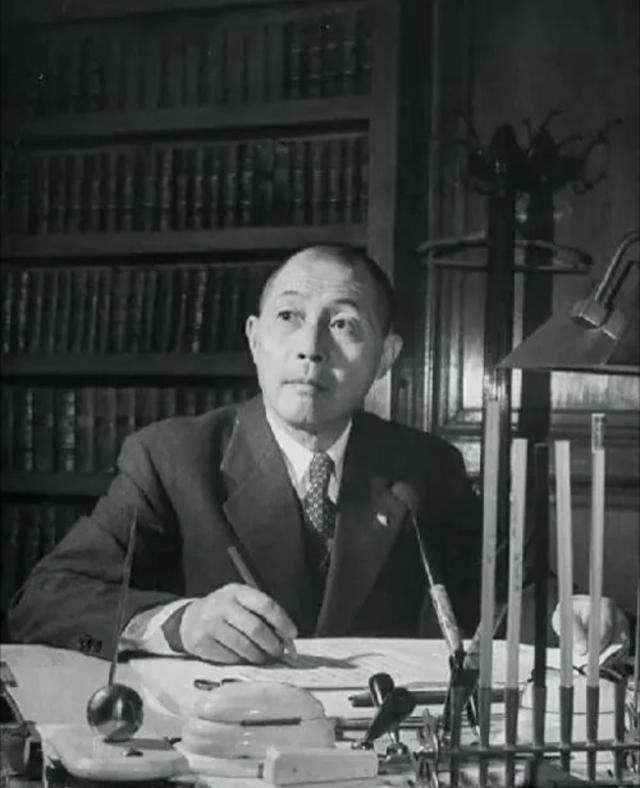 西安事变后，蒋介石的反应太戳心了：亲侄子蒋孝先战死，他哭红了眼；跟着他多年的侍卫