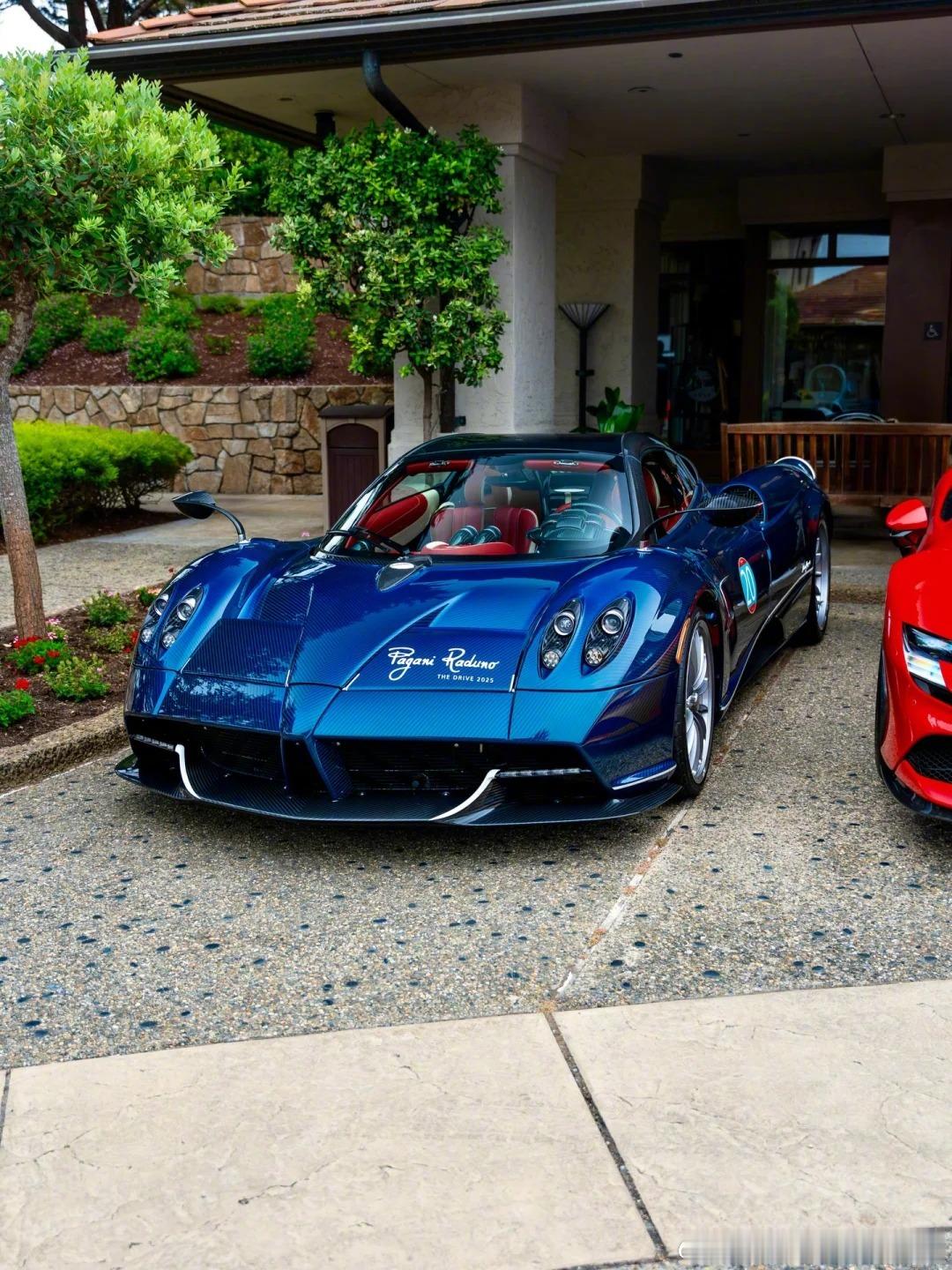 帕加尼HuayraRoadster，400万刀的含金量