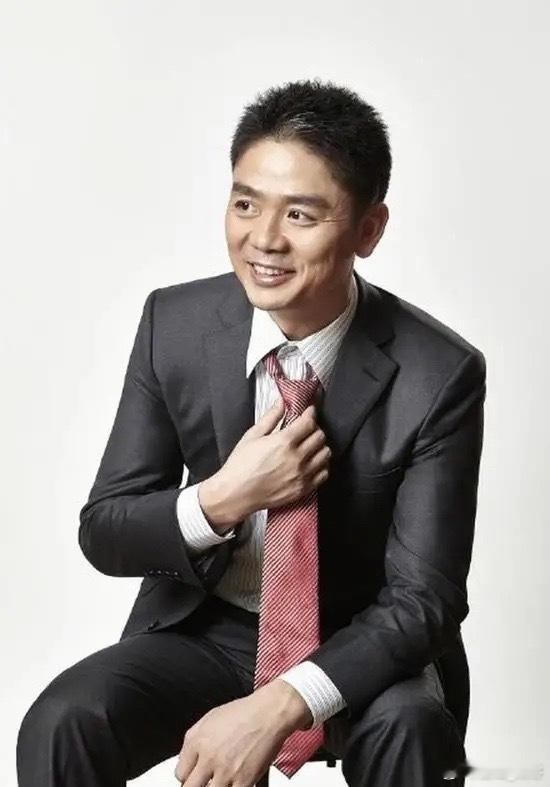 京东从2014年到2024年的营业额数据如下：京东2014年营业额为：约1150