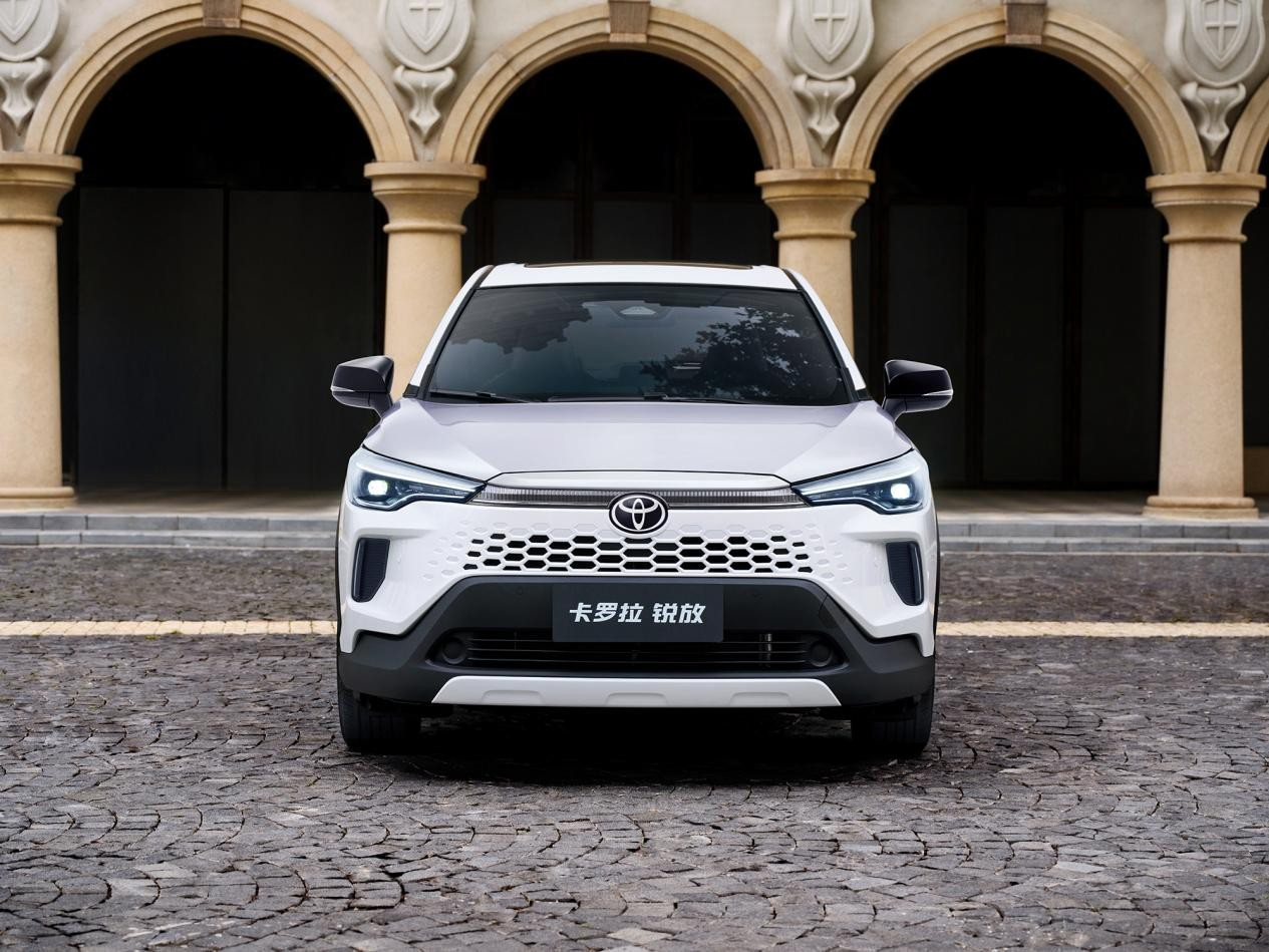 在10万级SUV市场，“够用”曾是主流评价。但随着全新卡罗拉锐放上市，以“锐意绽