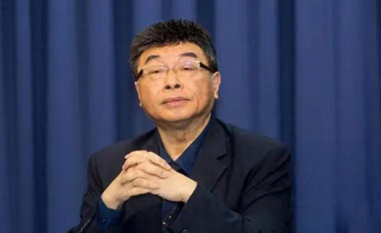台独分子有一个巨大的误解，以为中央政府是要他们归顺，实际上他们可以不归顺，没关系