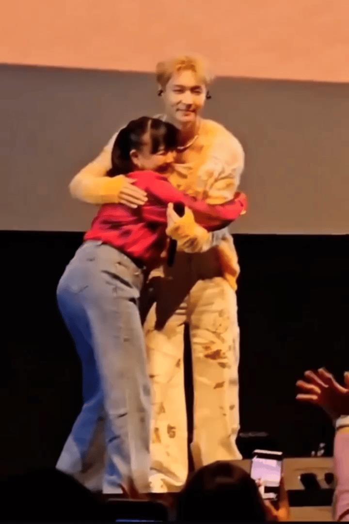#管乐演我见张艺兴在镜头聚焦的瞬间，管乐用最真实的反应定义了追星名场面！当张艺