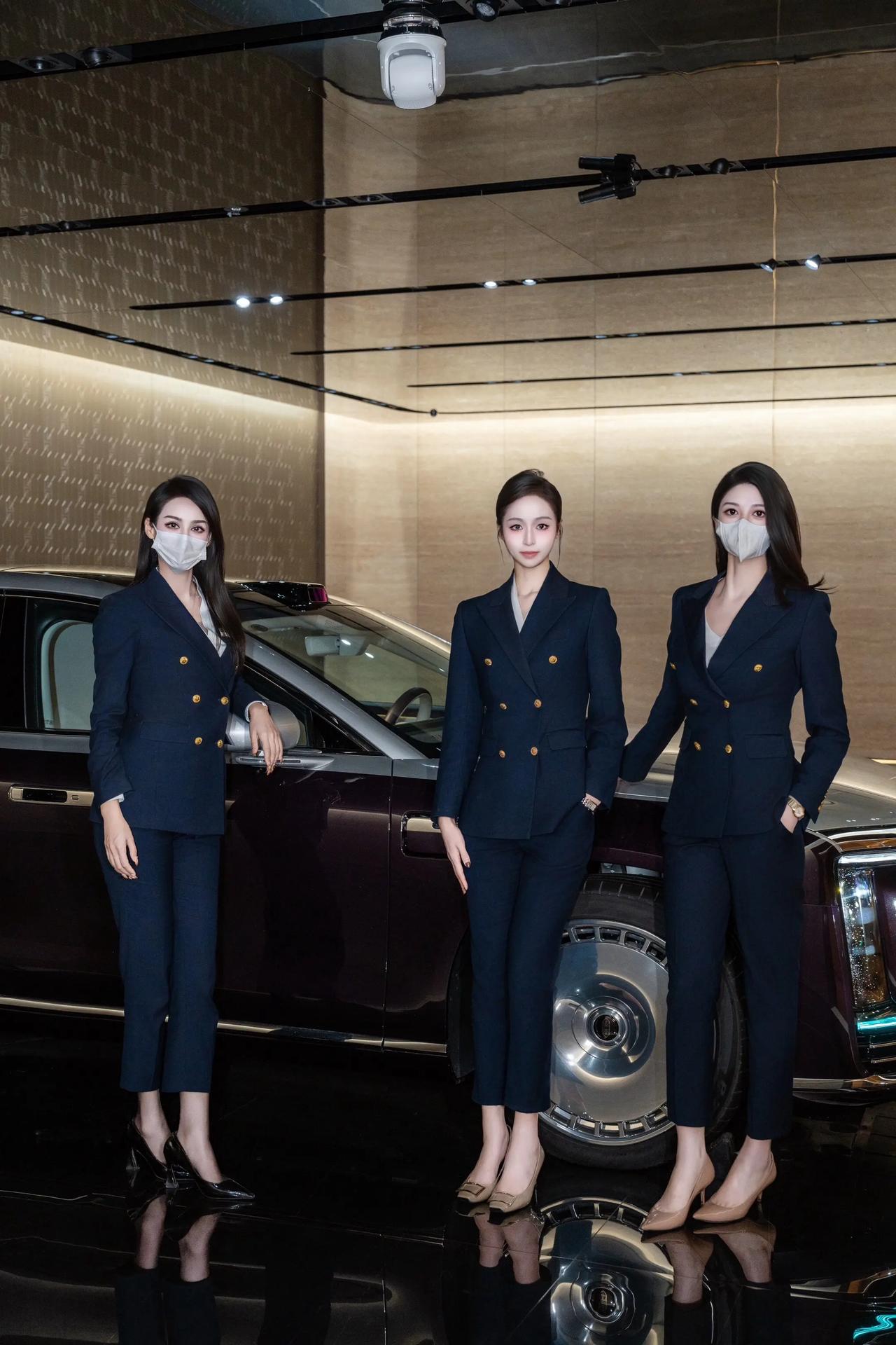 年轻消费者成为主力，00后都25岁了，他们更看重技术创新和实际体验，而非单纯的品